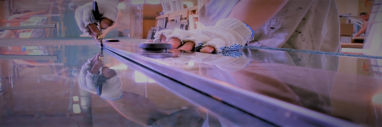 Slider, Glass Cutting Service in Mile End, Stepney, E1